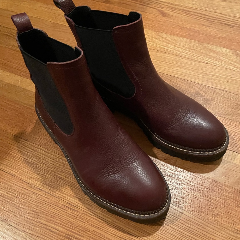 Caslon Miller Chelsea Boots Water Resistant Burgundy